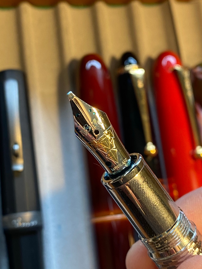 PILOT Pen Capless Fountain Pens 18K Gold Nib Fashionable Set of